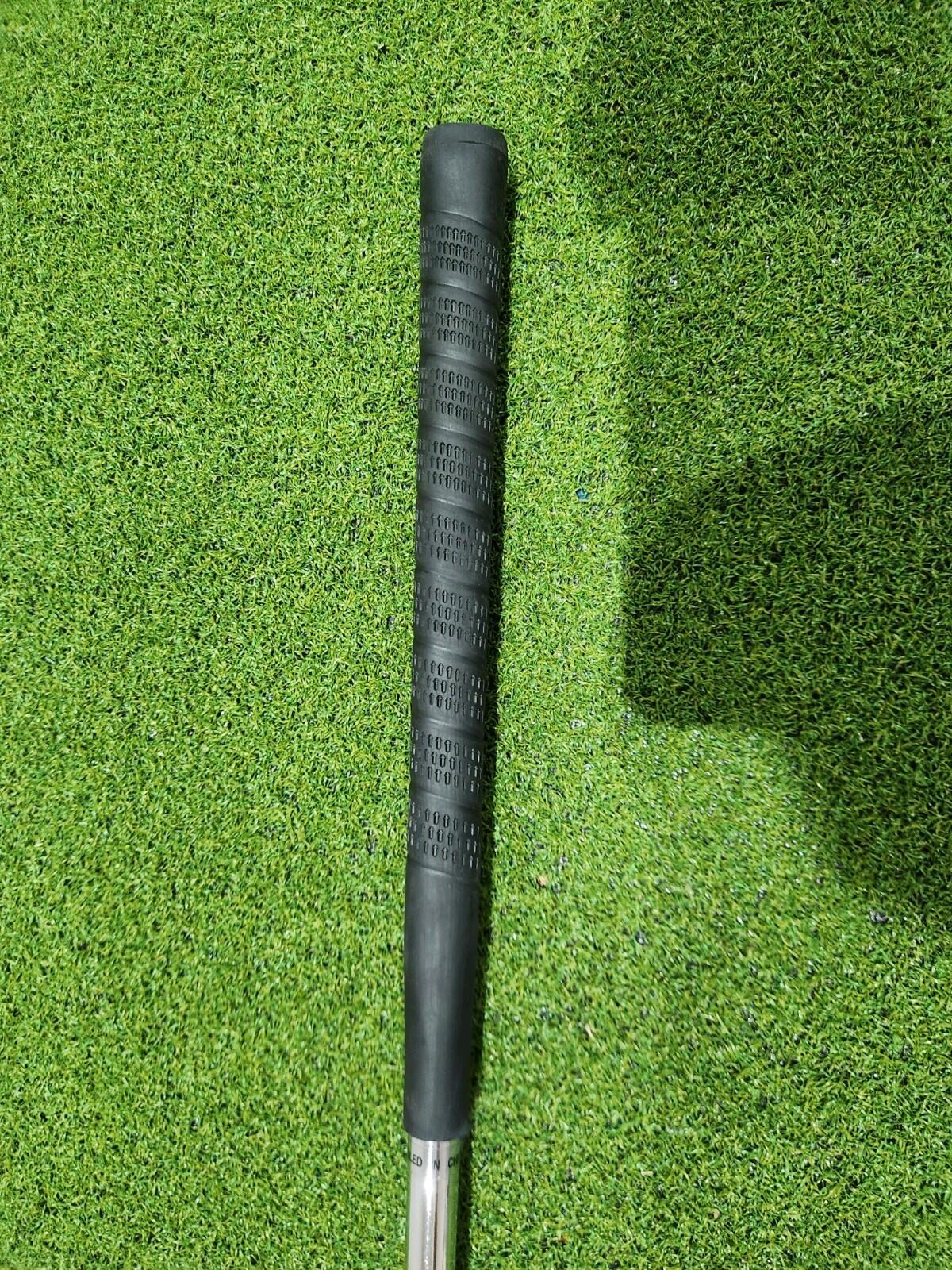 Slazenger iKON Kids Golf Putter - Right Hand - 6-8 Years Old