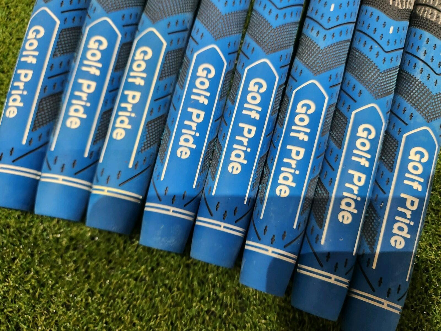 Genuine Golf Pride MCC Plus 4 Midsize Golf Grips - Black/Blue
