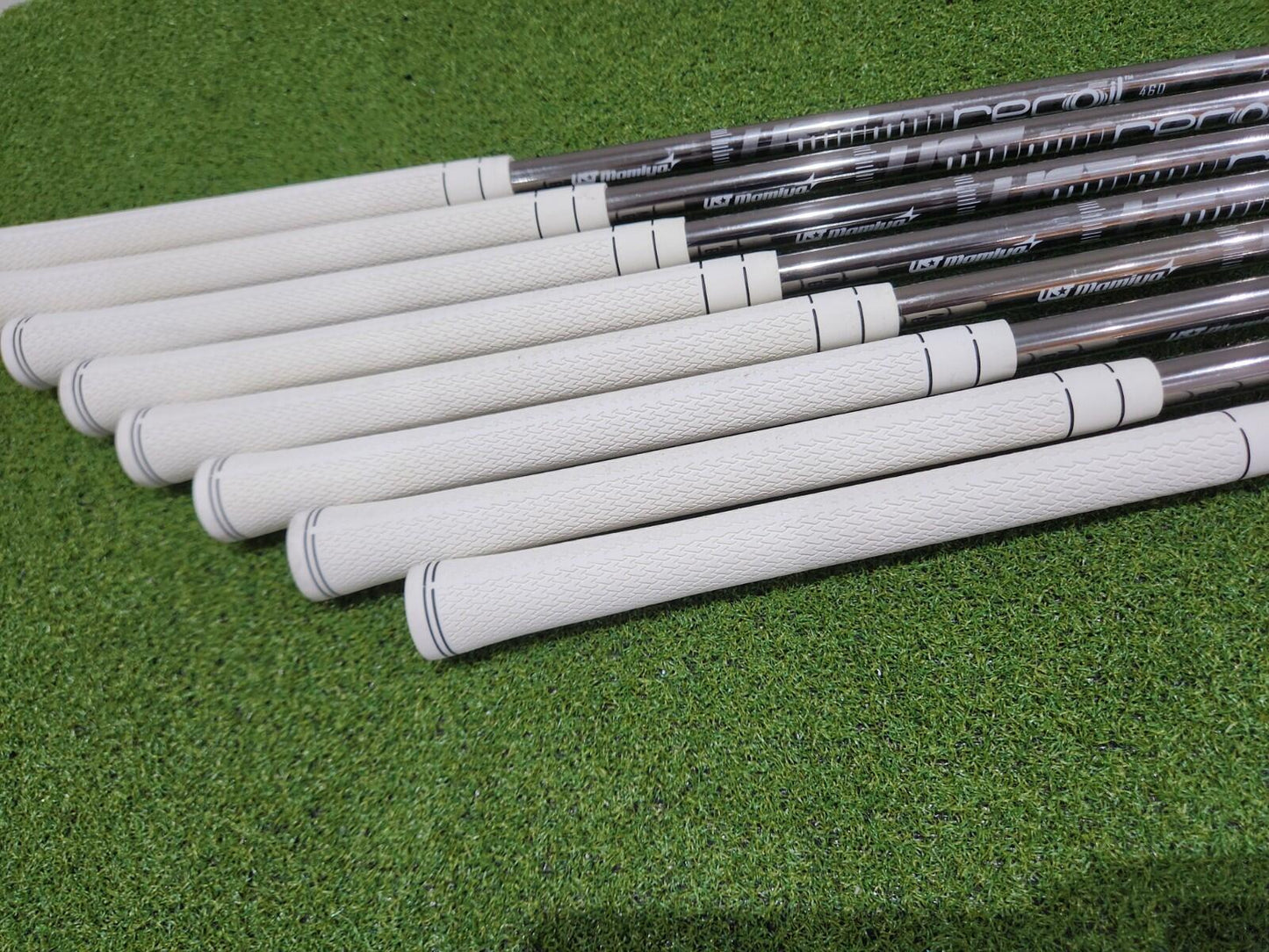 Callaway Big Bertha Irons - 4-PW+SW - Men's RH - Graphite Stiff Flex - New Grips