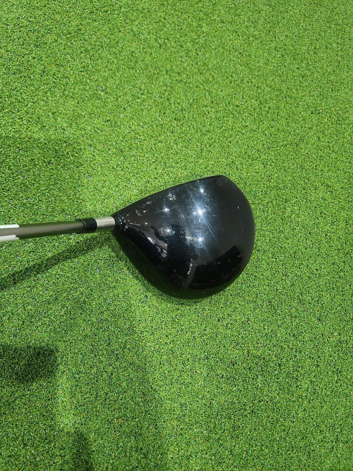 TaylorMade R5 Dual Type D Driver - 10.5° Loft - Men's RH - Stiff Flex