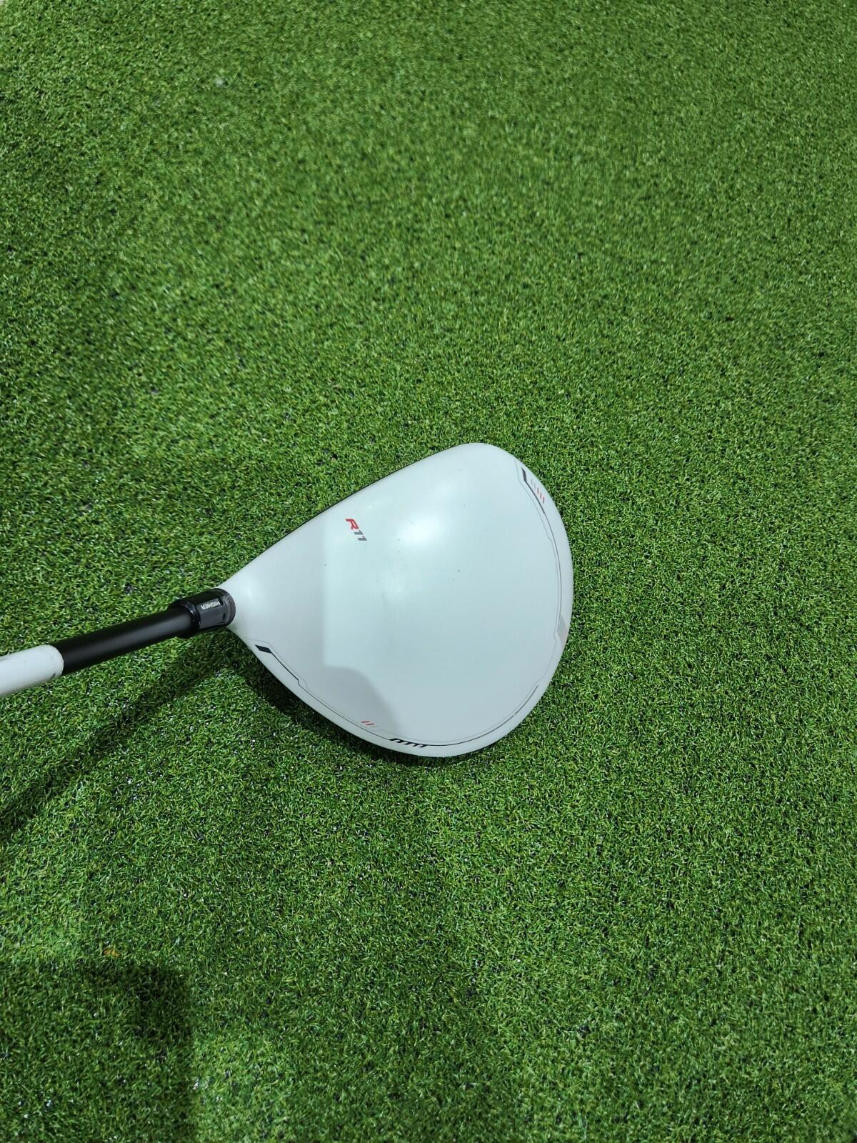 TaylorMade R11s Driver - 10.5° Loft - Men's RH - Regular Flex