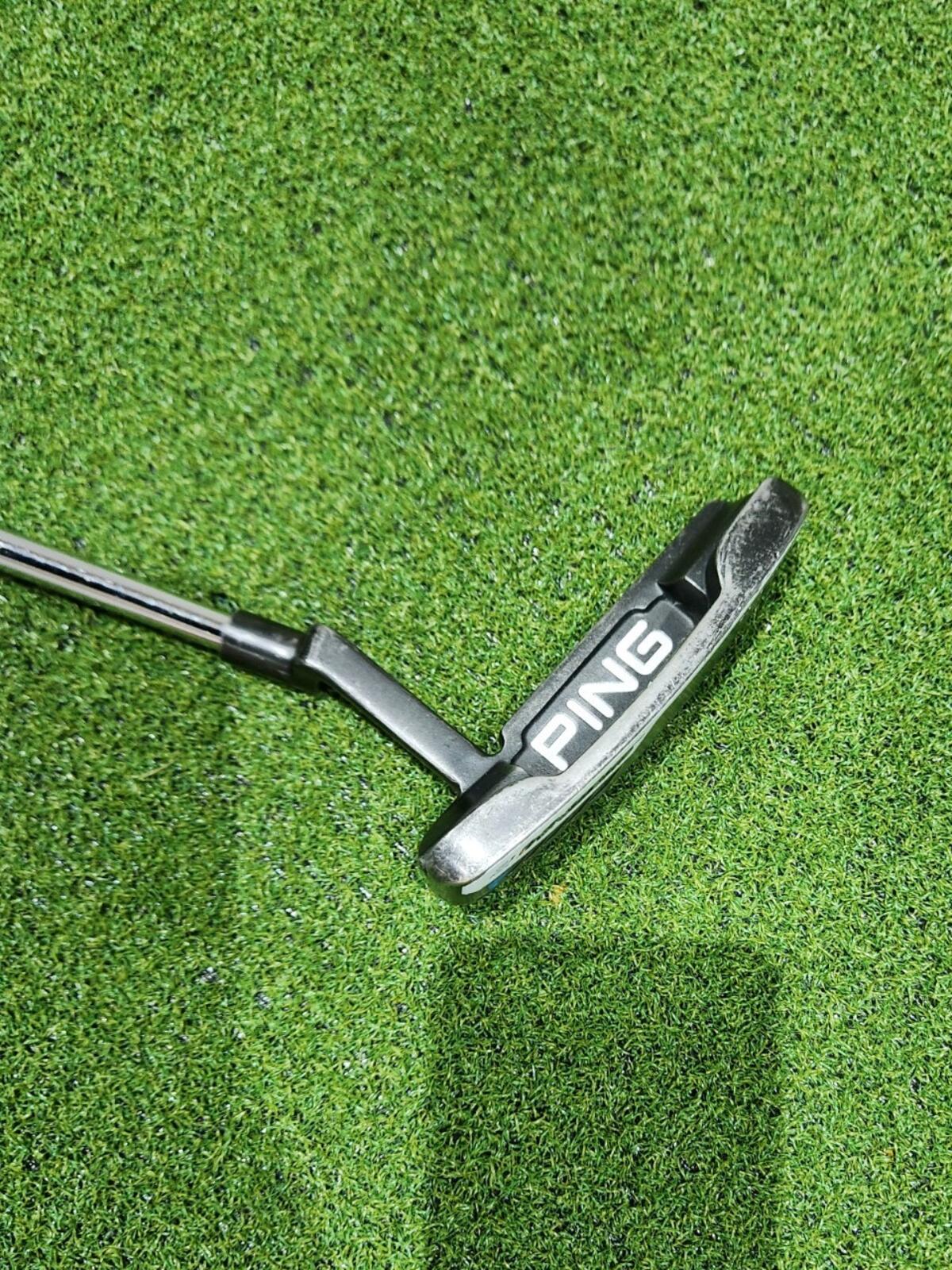 PING Sigma 2 Anser - 33.5" - Men's RH - Black Dot - Headcover Included